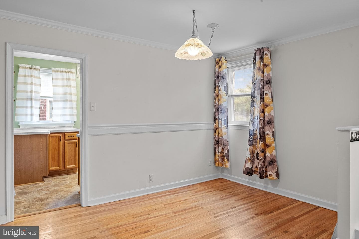 7610 Brous Avenue photo 11