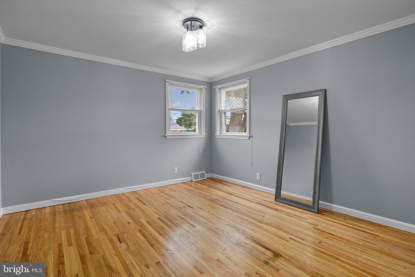 7610 Brous Avenue photo 16