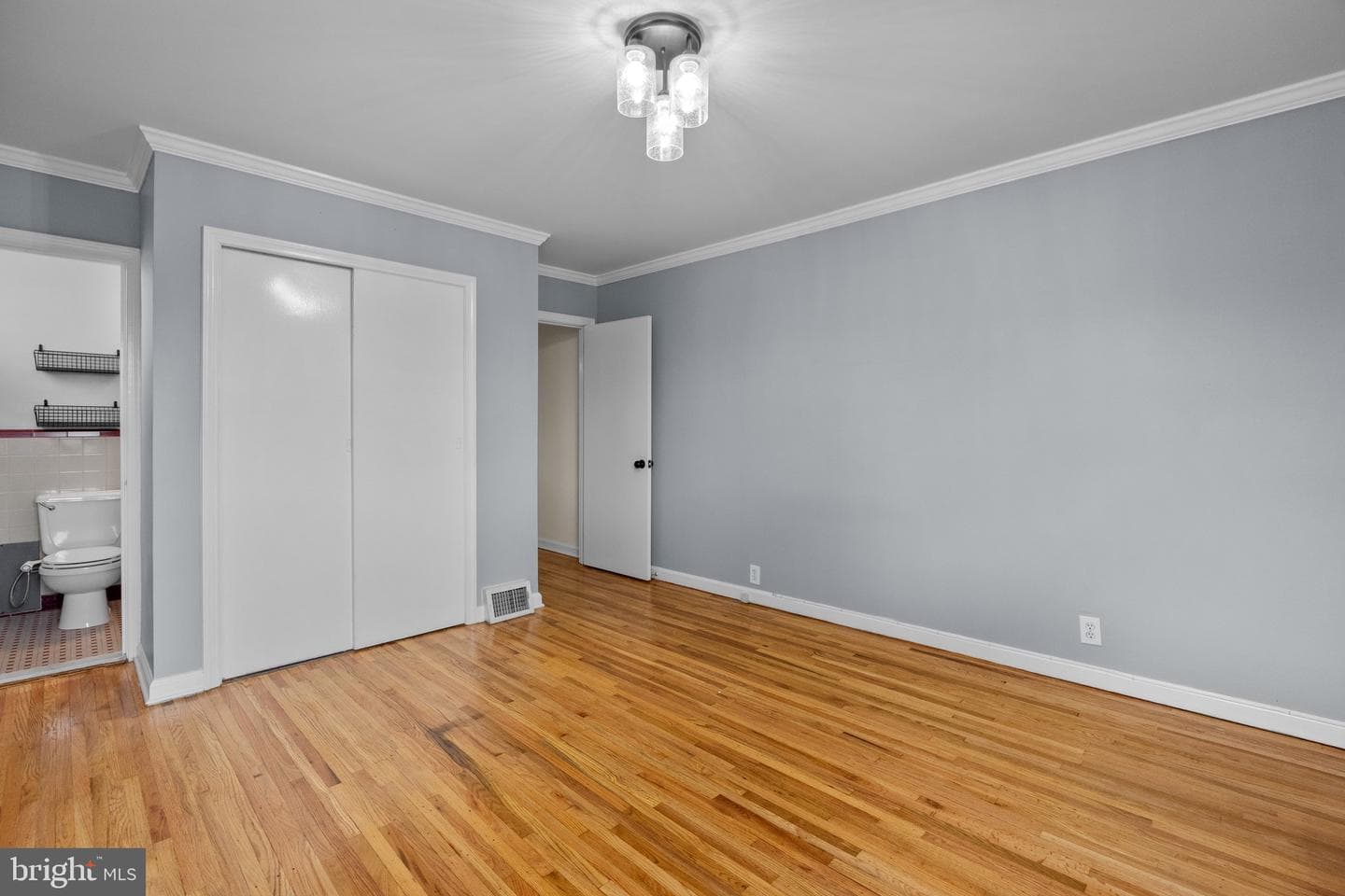 7610 Brous Avenue photo 19