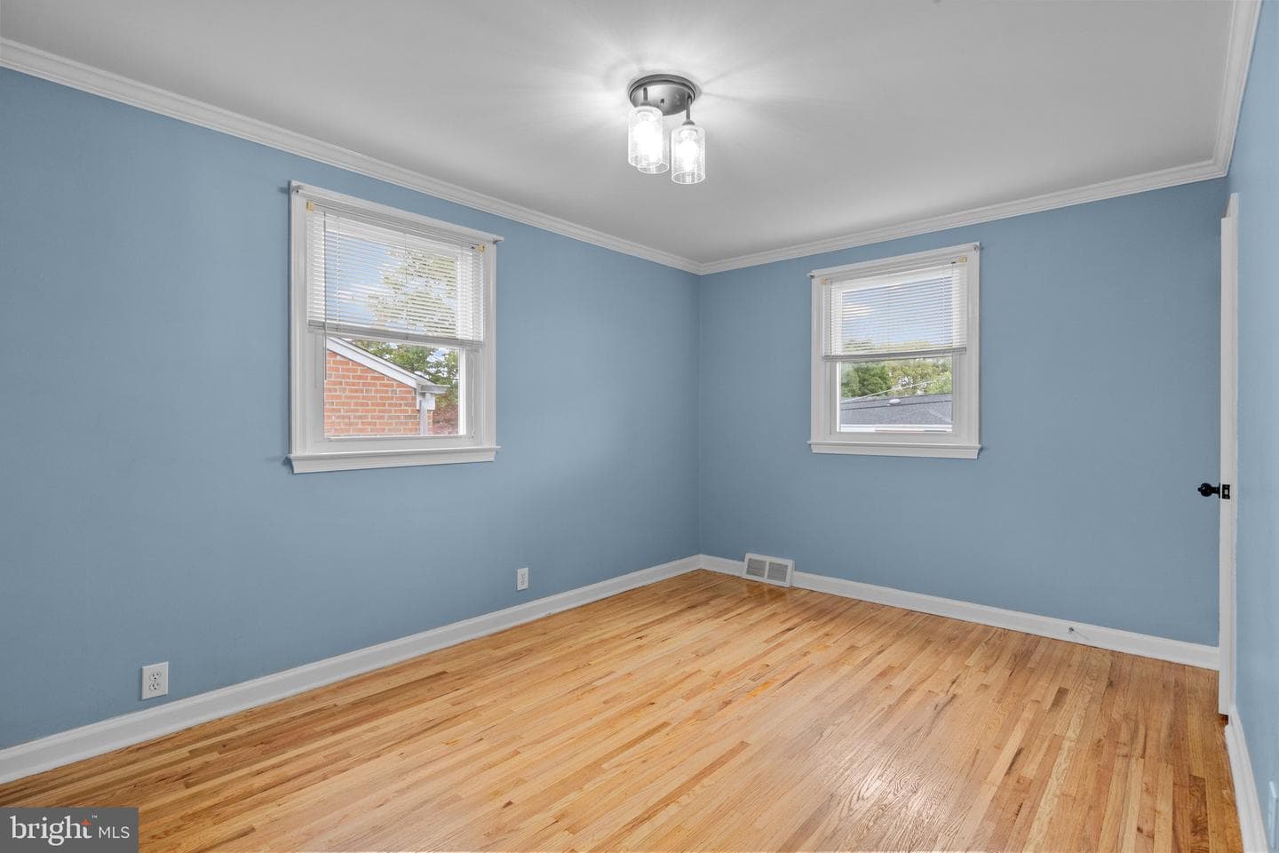 7610 Brous Avenue photo 23