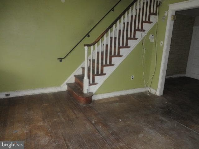 7729 Temple Road photo 2