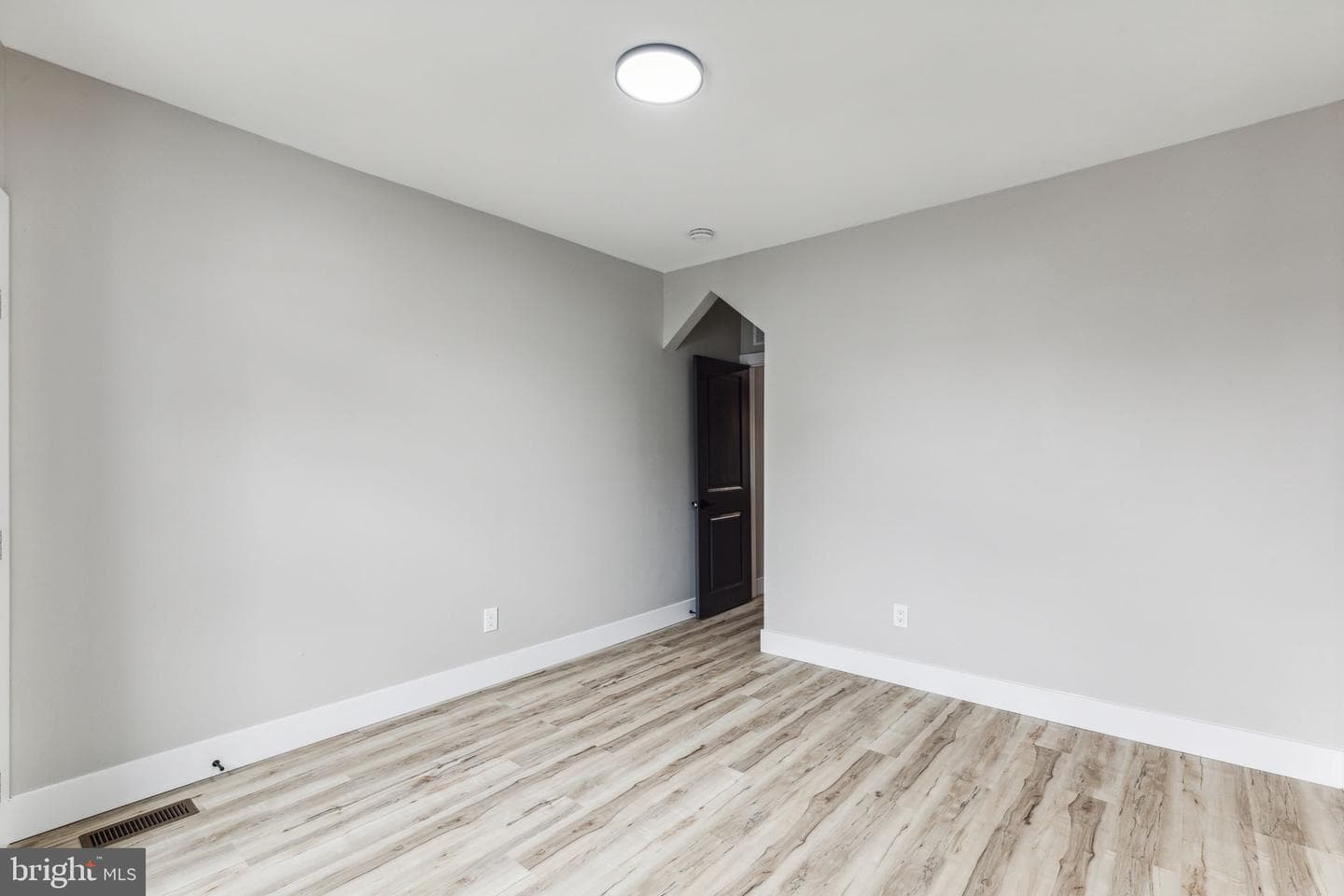 6459 N Smedley Street photo 16