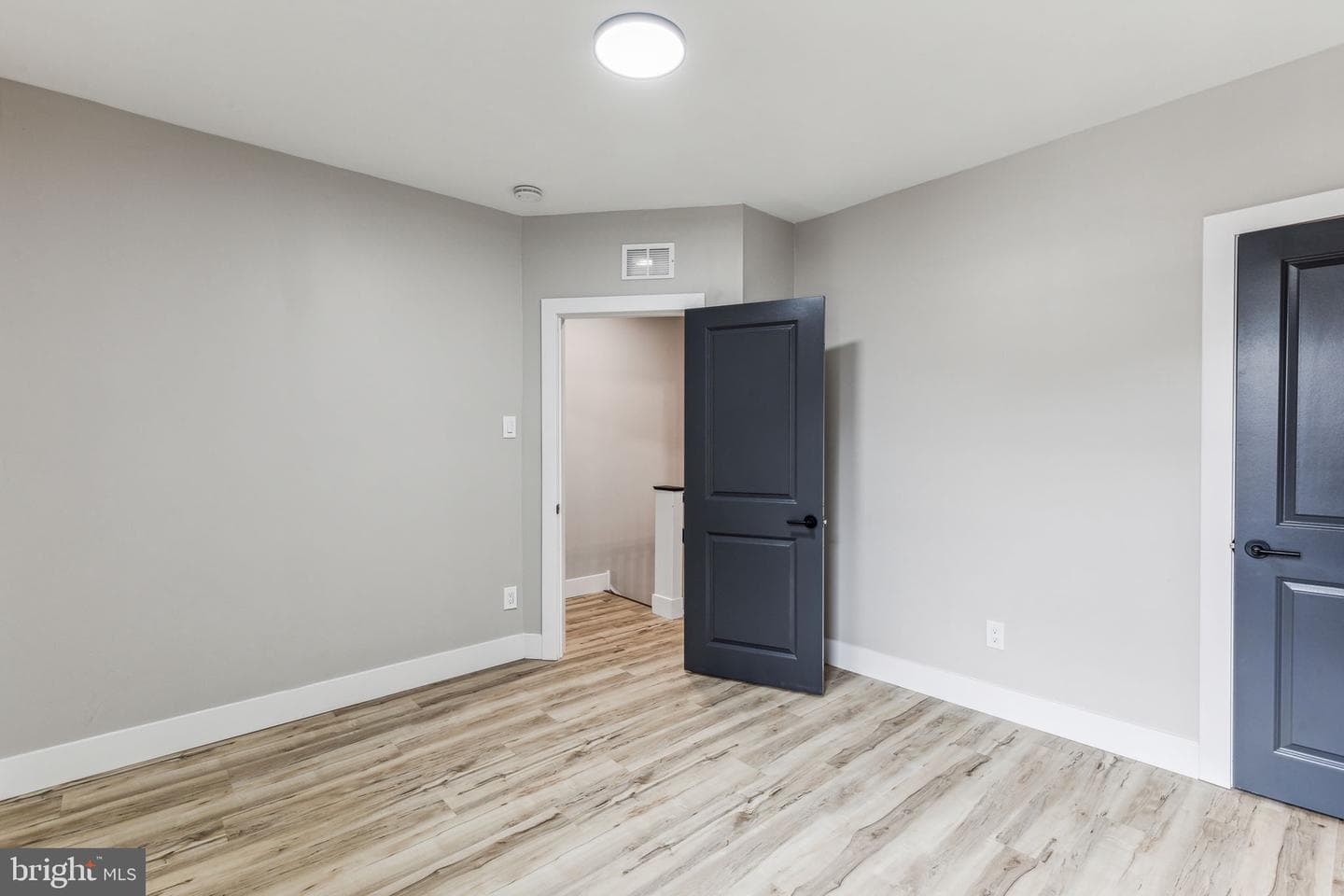 6459 N Smedley Street photo 19