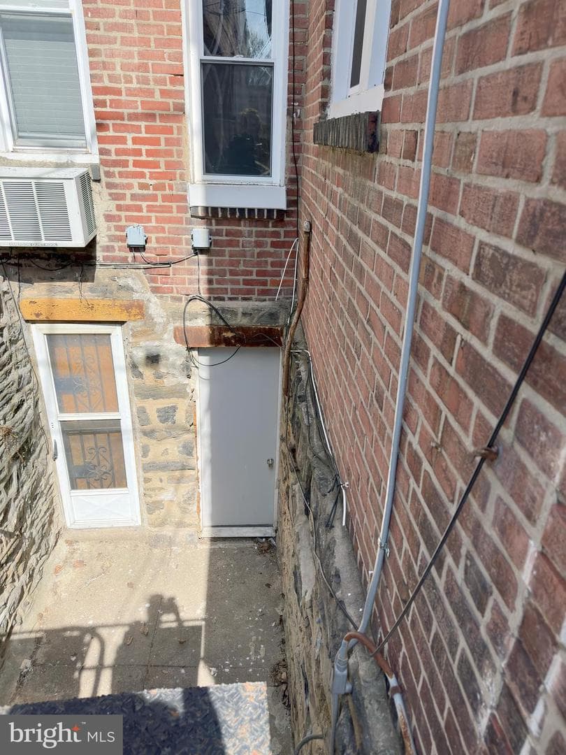 4850 Brown Street photo 15