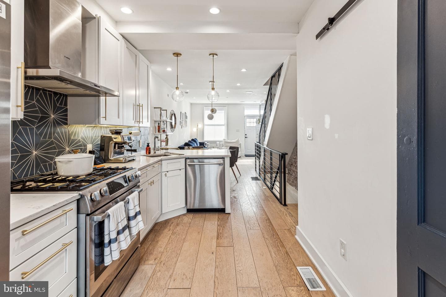 331 Winton Street photo 13