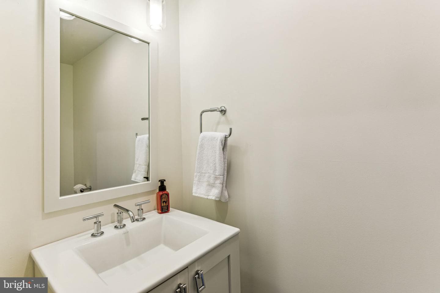 331 Winton Street photo 15