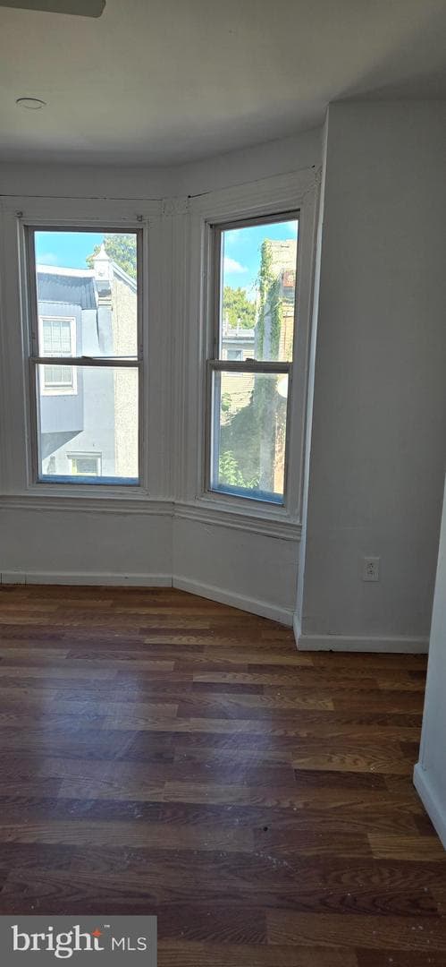 2714 W Albert Street photo 8