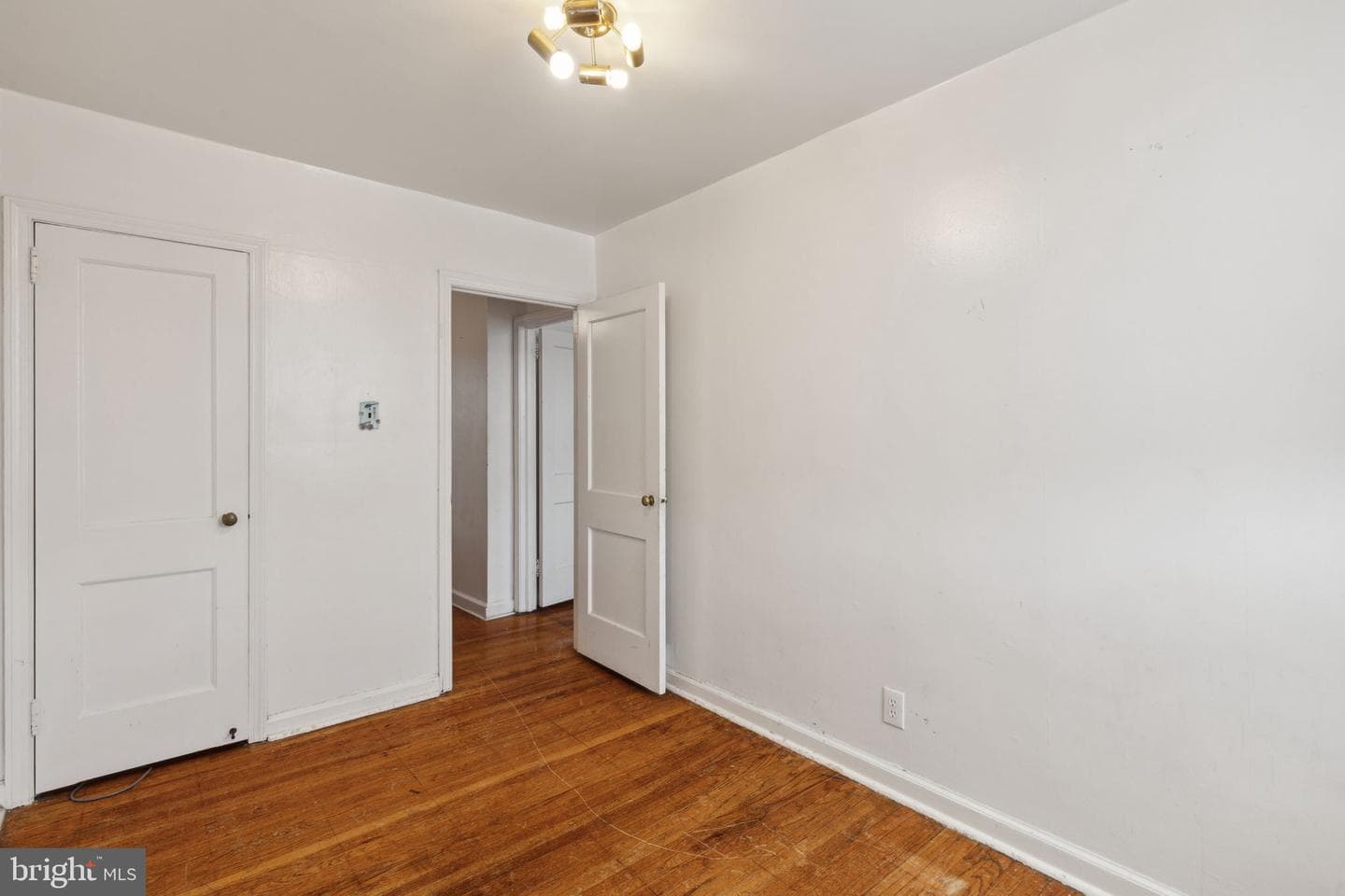 6325 Elmhurst Street photo 18