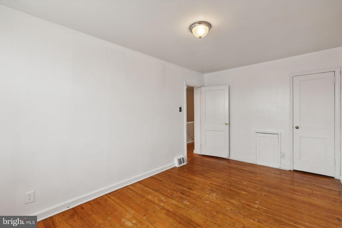 6325 Elmhurst Street photo 20