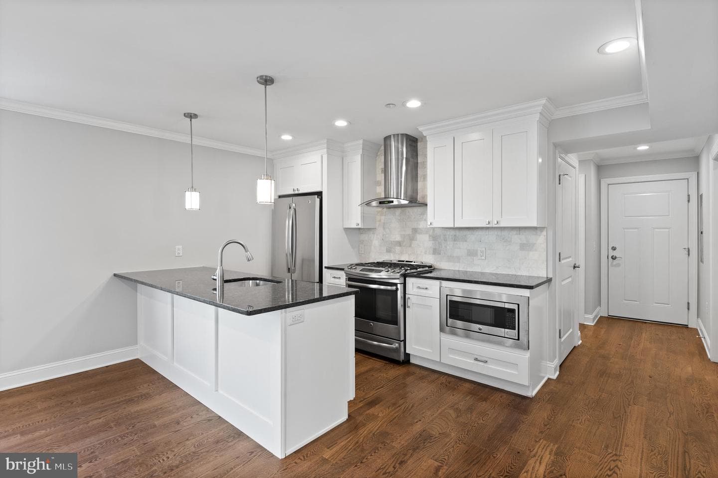988 N Marshall Street #2r photo 6