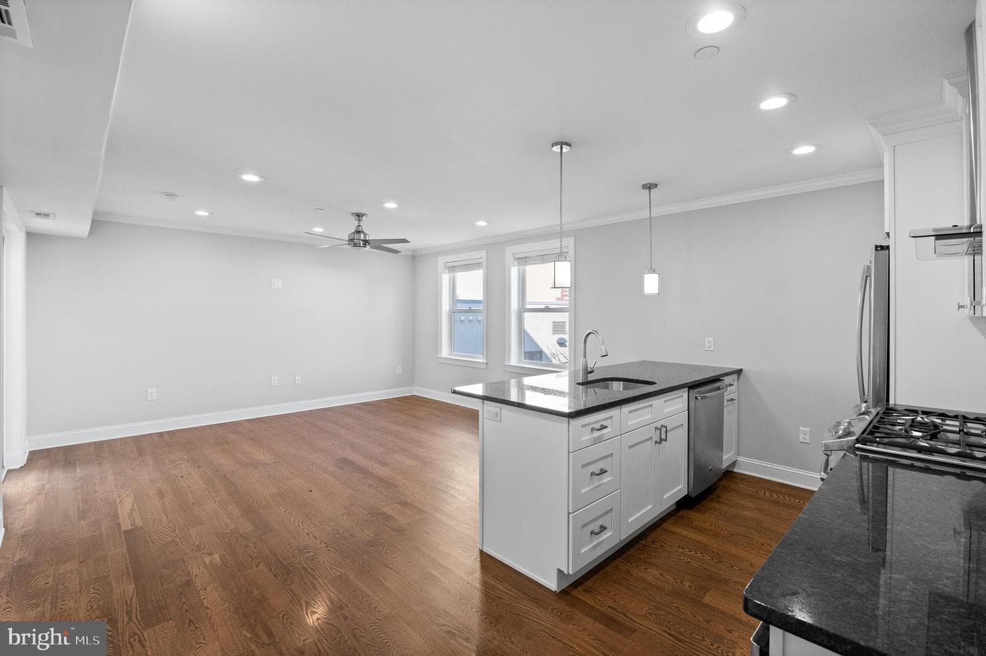 988 N Marshall Street #2r photo 8