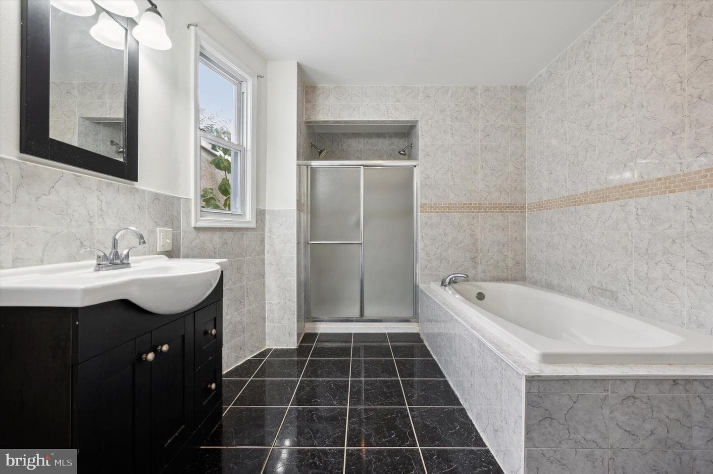 5459 Pine Street photo 11
