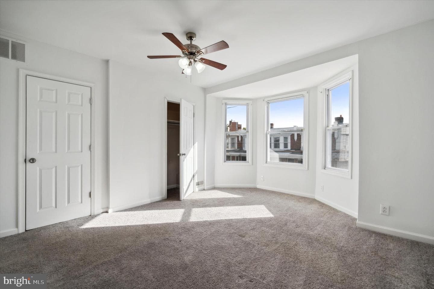 5459 Pine Street photo 15