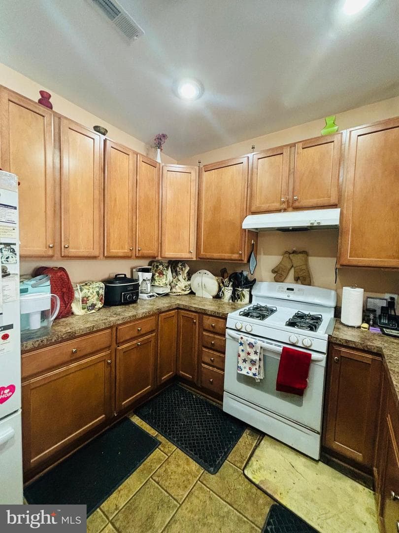 15011 Dahlia Drive photo 10