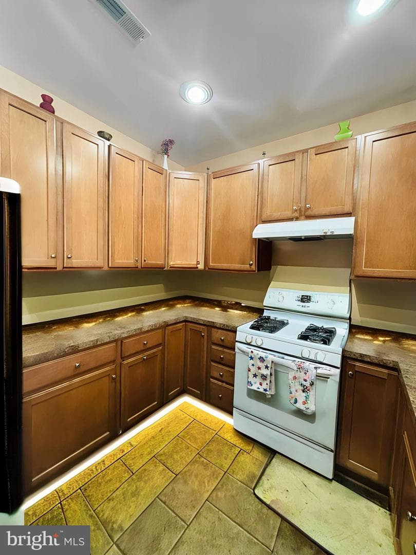 15011 Dahlia Drive photo 11