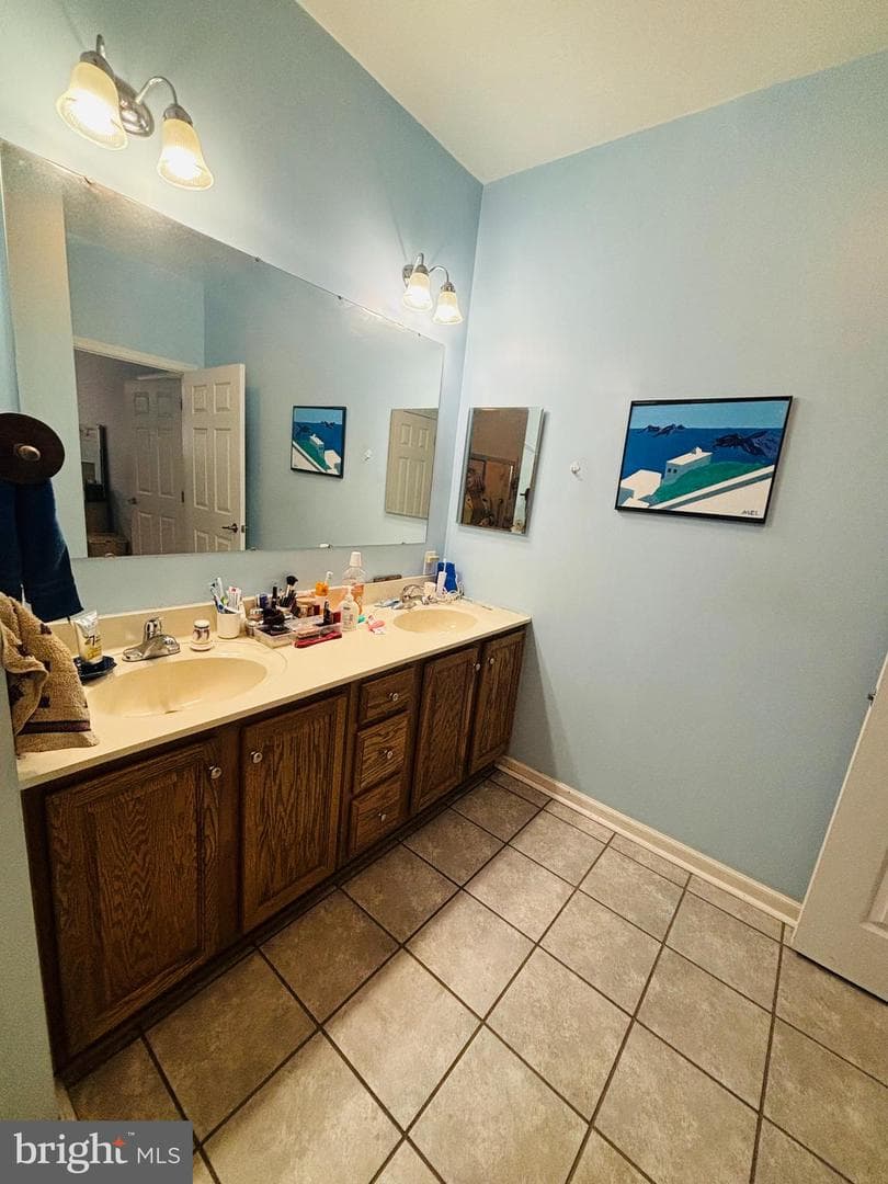 15011 Dahlia Drive photo 22