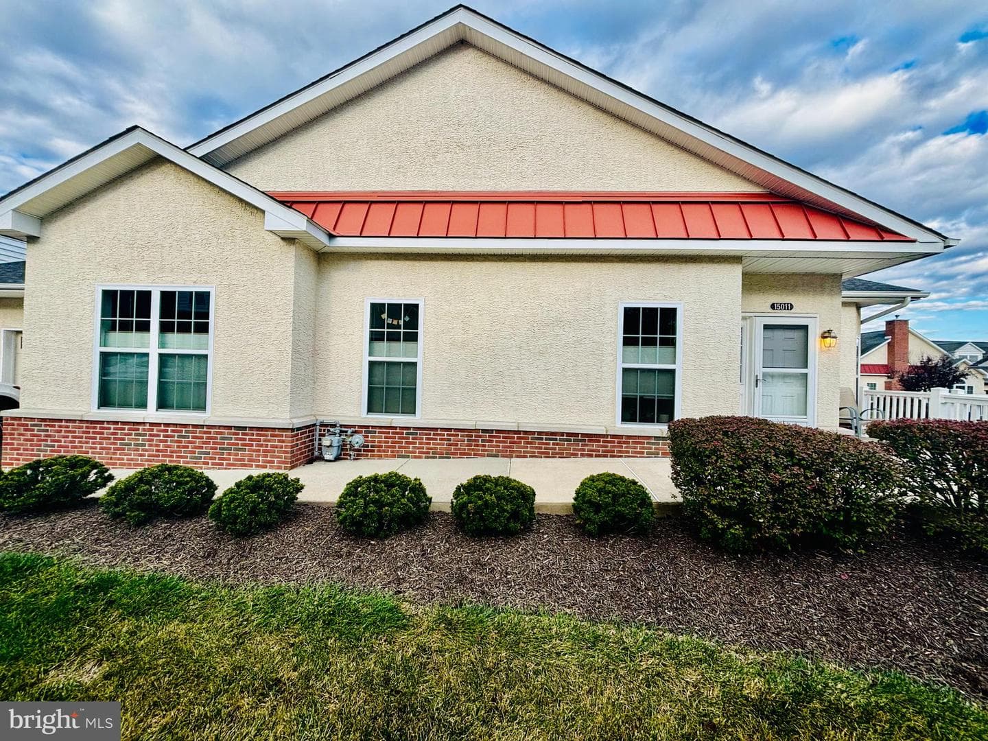 15011 Dahlia Drive photo 3