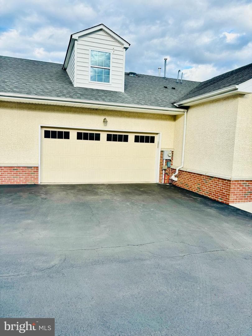 15011 Dahlia Drive photo 38
