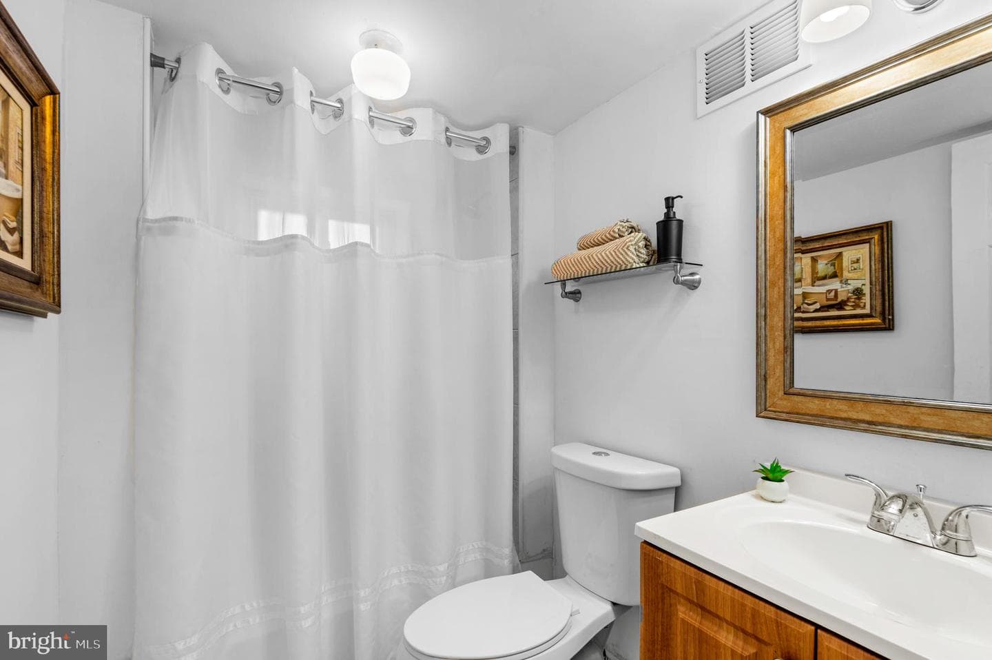 1946 N Palethorp Street photo 13