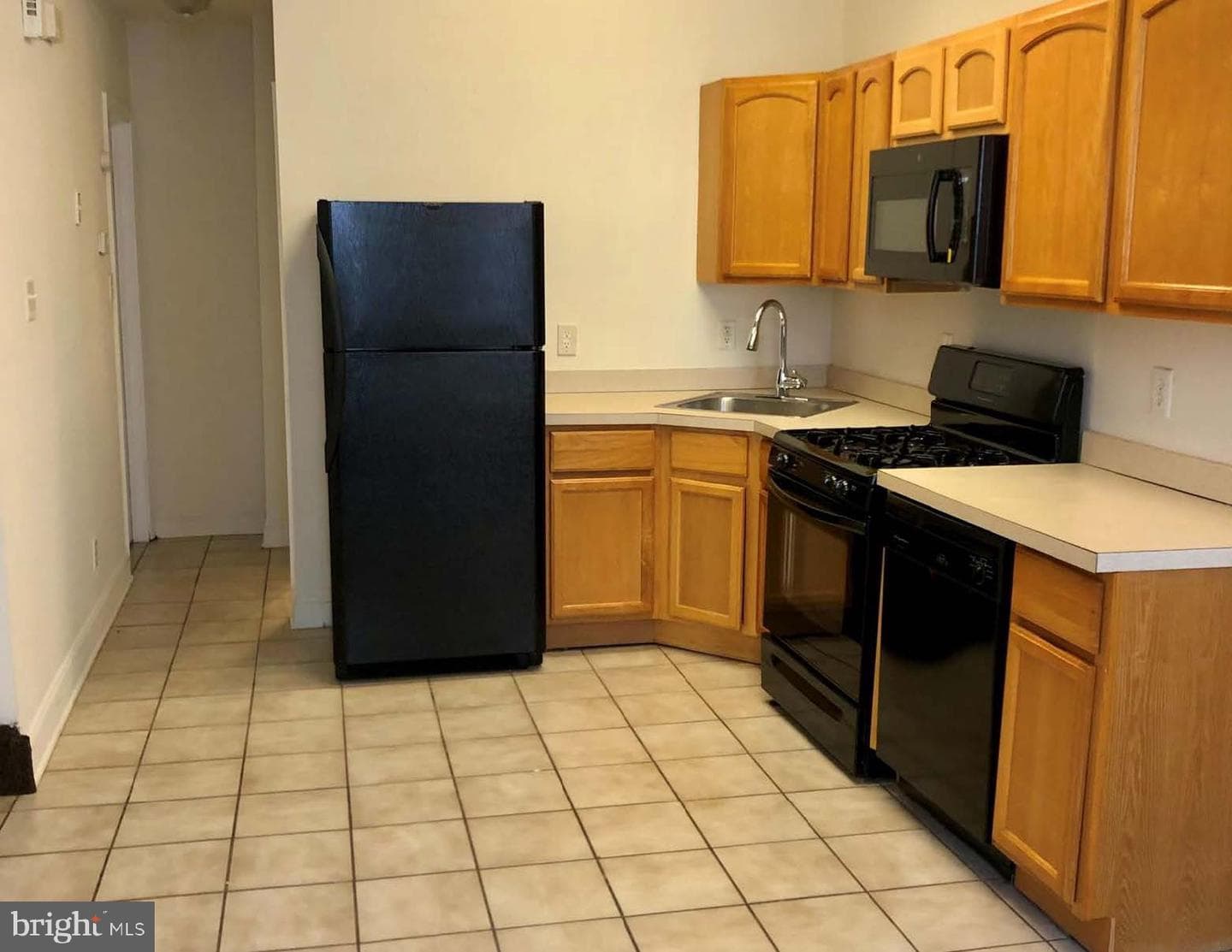 2034 N Cleveland Street photo 2