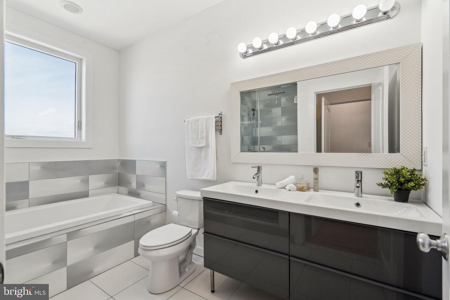 1524 S Dorrance Street photo 30