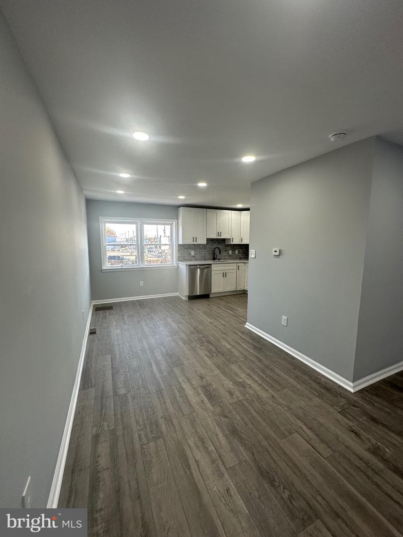 6403 Marsden Street photo 8