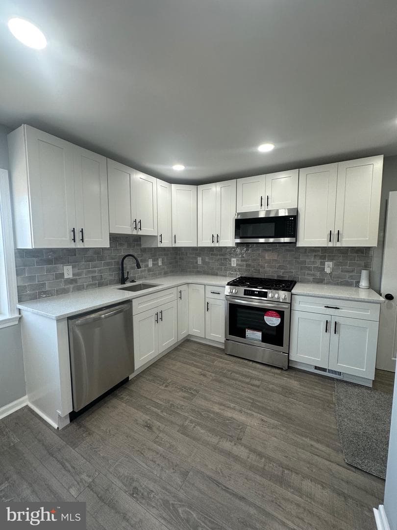 6403 Marsden Street photo 9