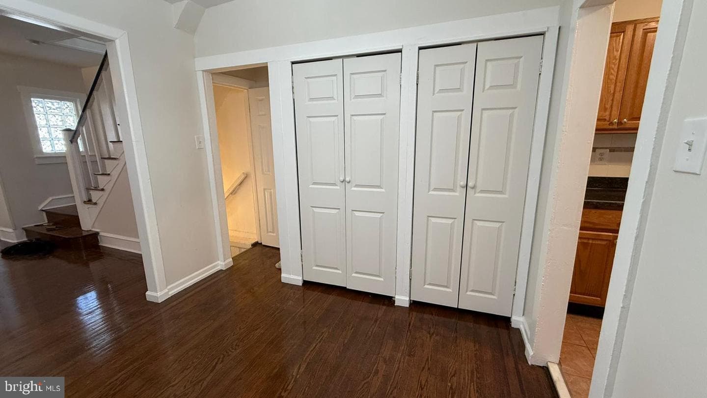 938 Anchor Street photo 6