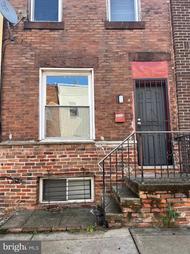 2509 S Sheridan Street photo 1