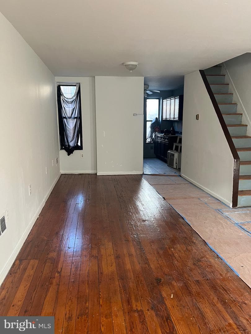 2538 S Sheridan Street photo 2