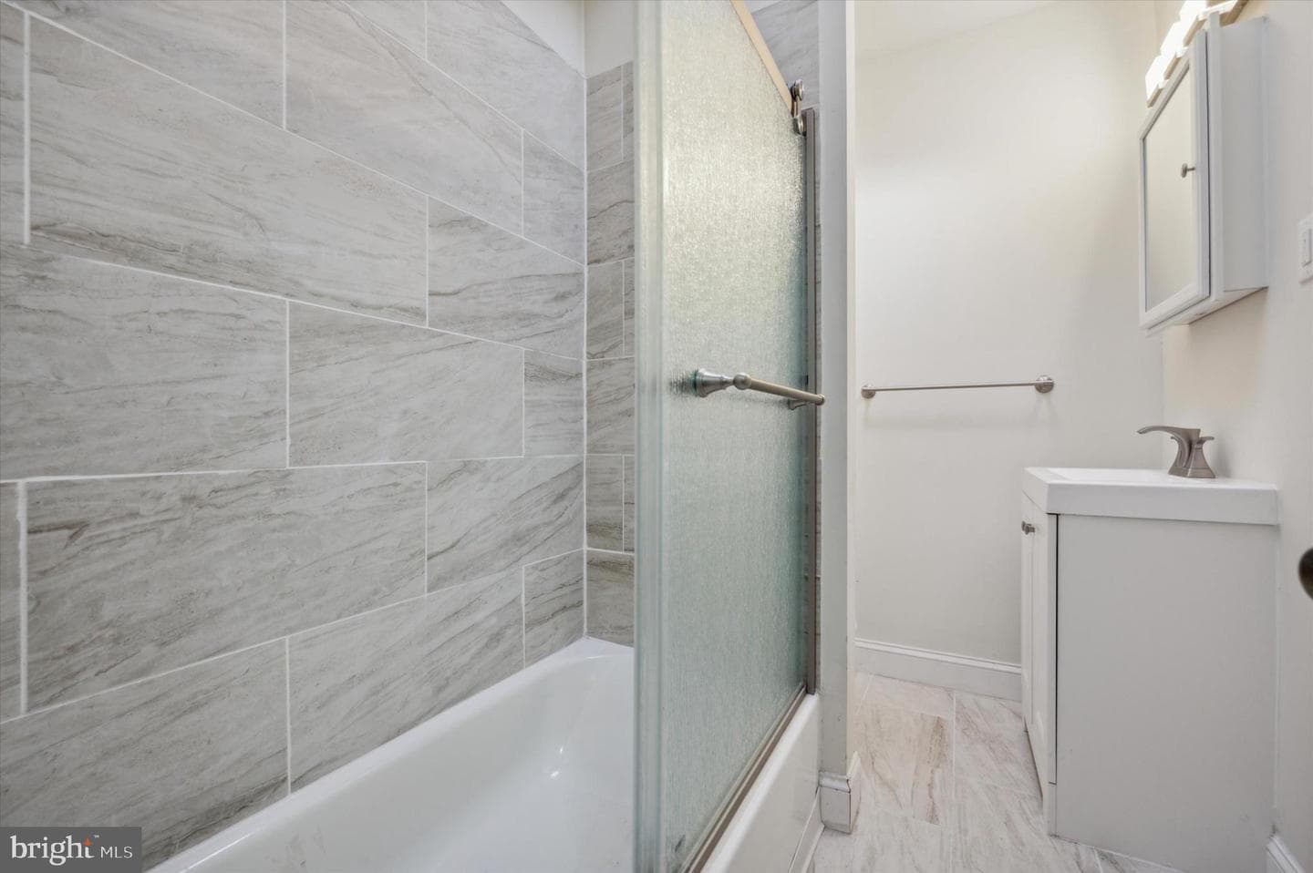 6337 N Garnet Street photo 12