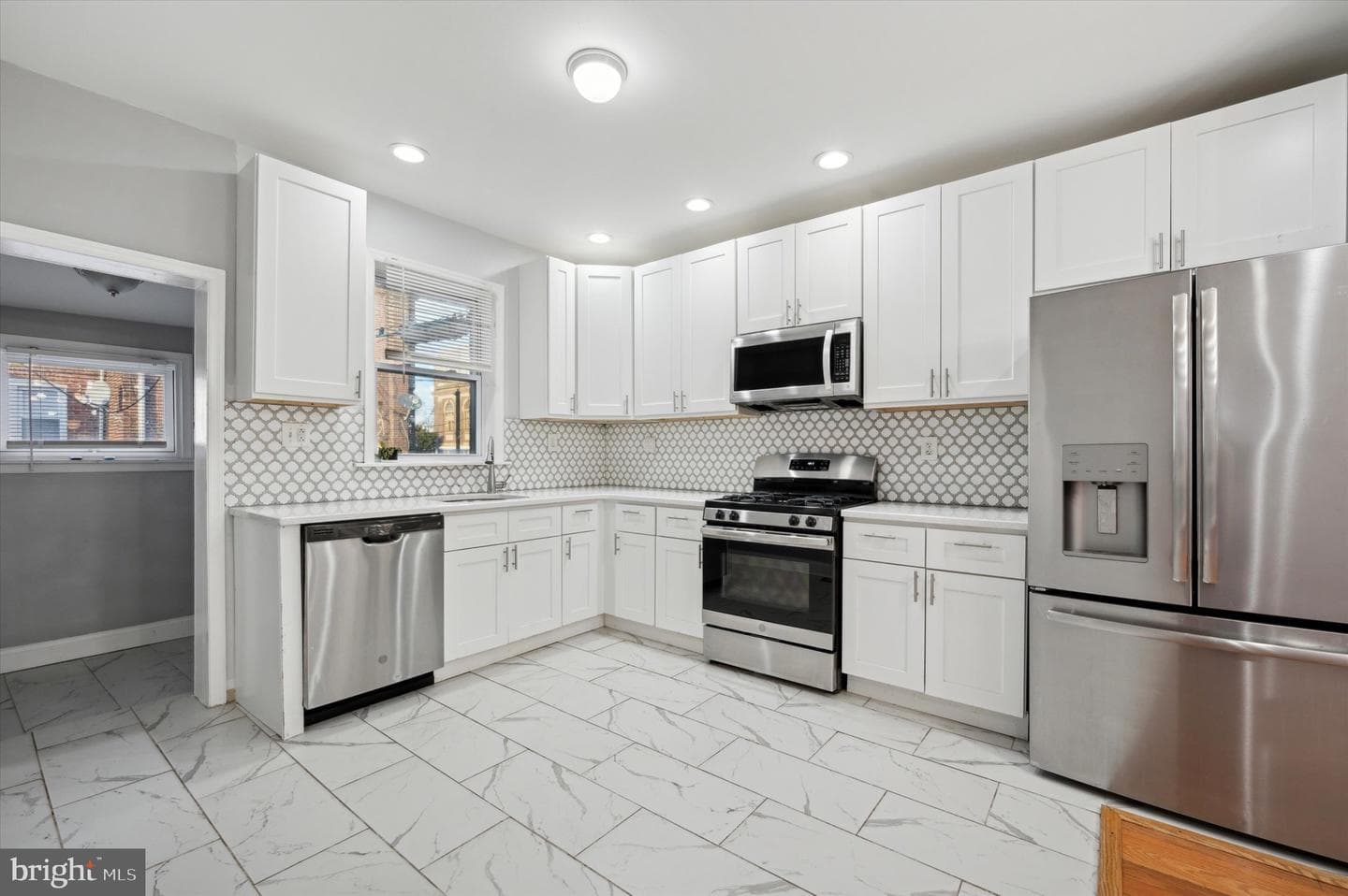 5403 Morse Street photo 9