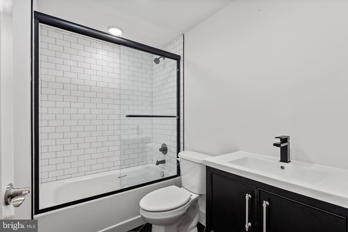 232 W Haines Street photo 17