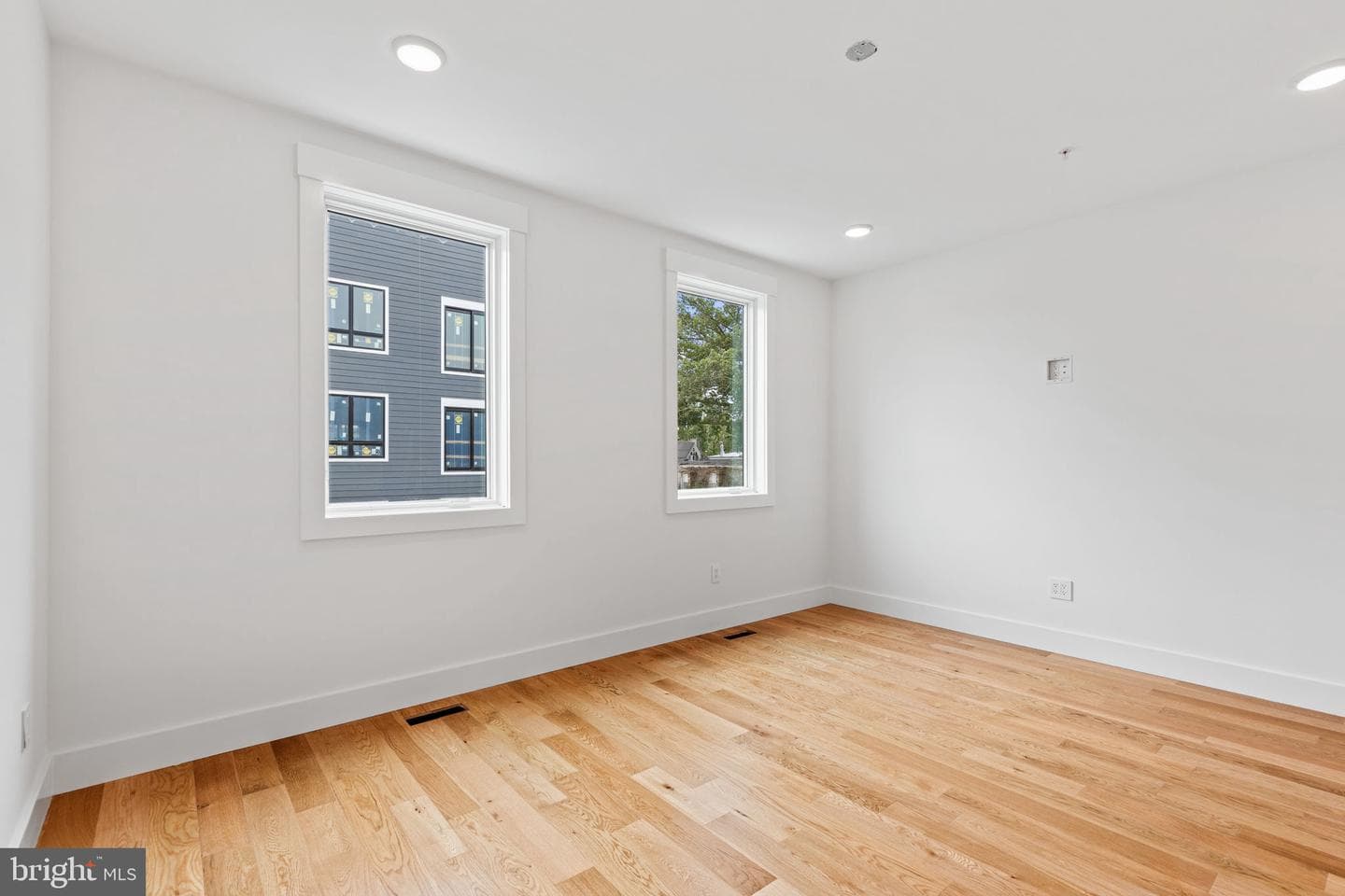 232 W Haines Street photo 19
