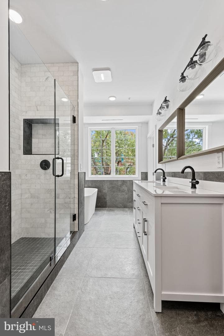 232 W Haines Street photo 2