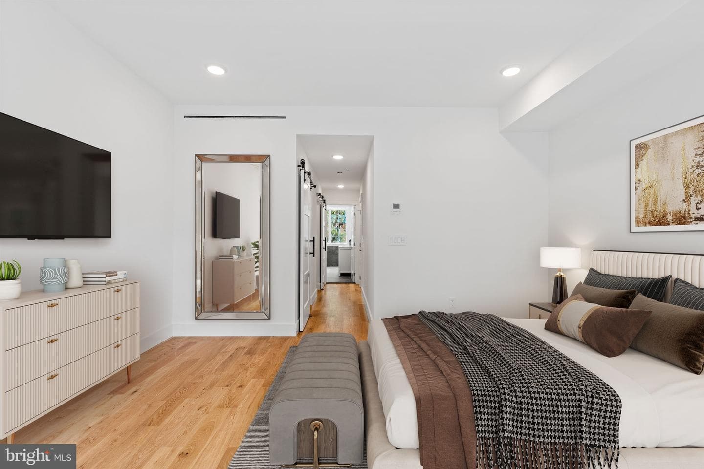 232 W Haines Street photo 3