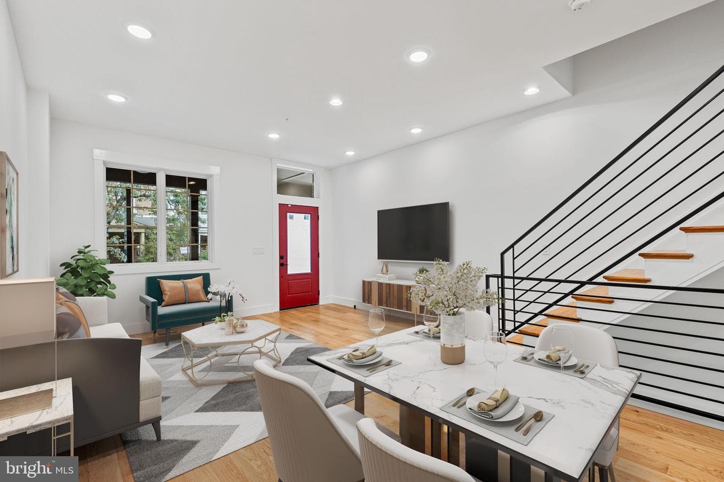 232 W Haines Street photo 4