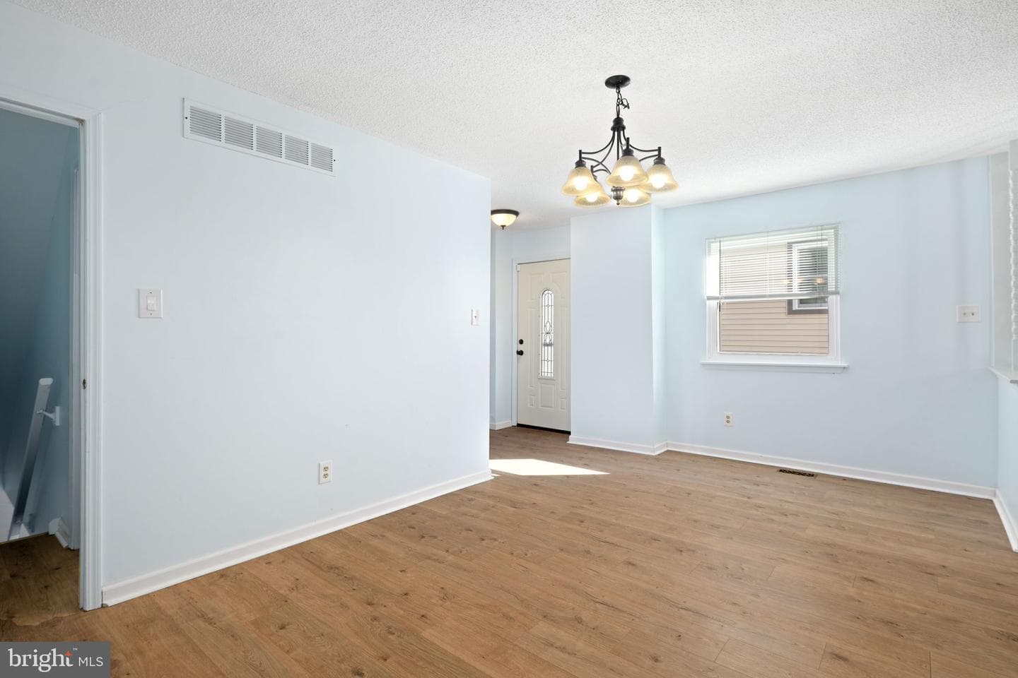 8116 Lawnton Street photo 10