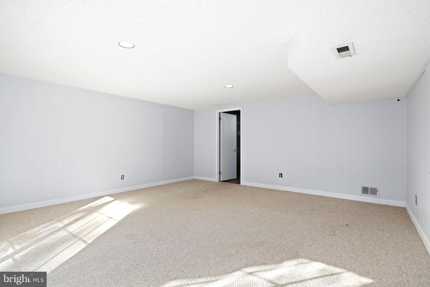 8116 Lawnton Street photo 30