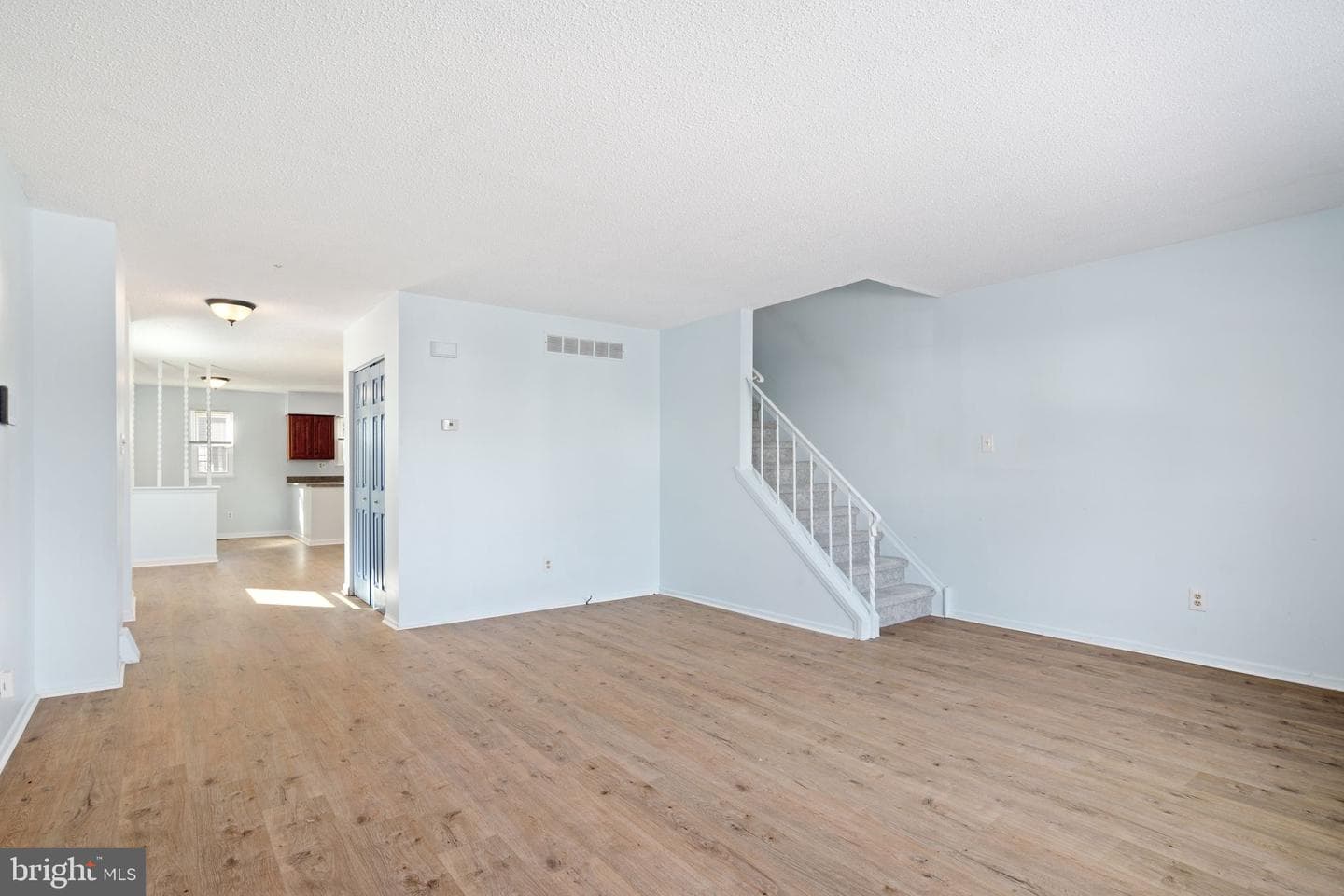 8116 Lawnton Street photo 8