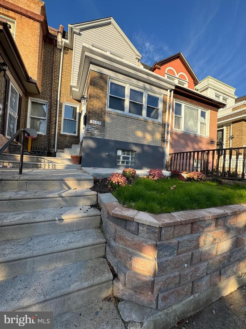 1607 Widener Place photo 1