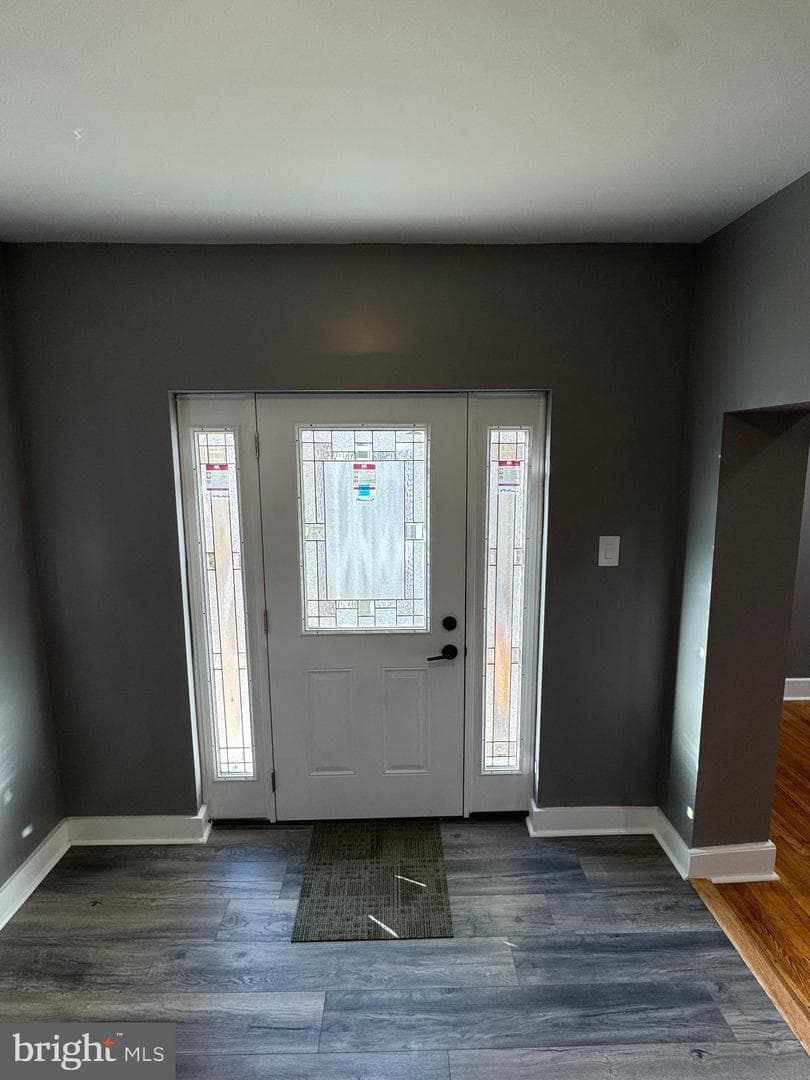 1607 Widener Place photo 4