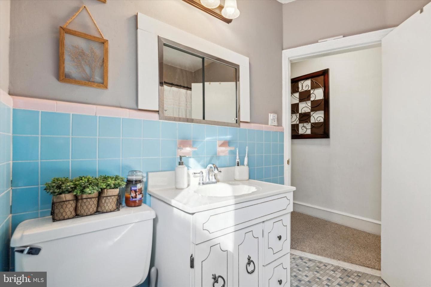 471 Martin Street photo 11