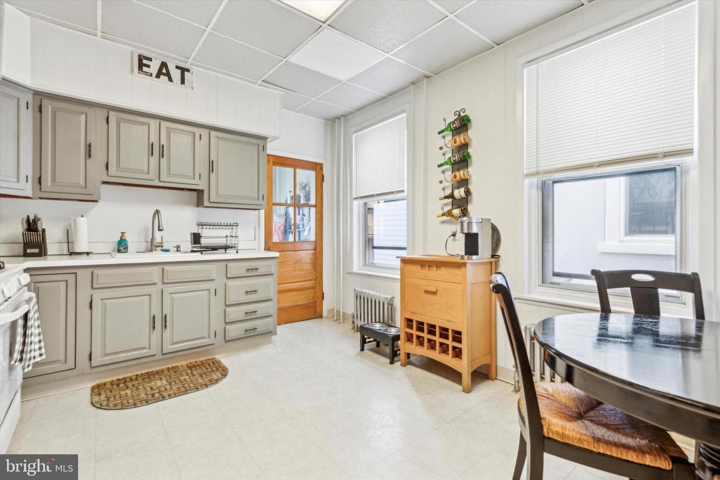 471 Martin Street photo 6