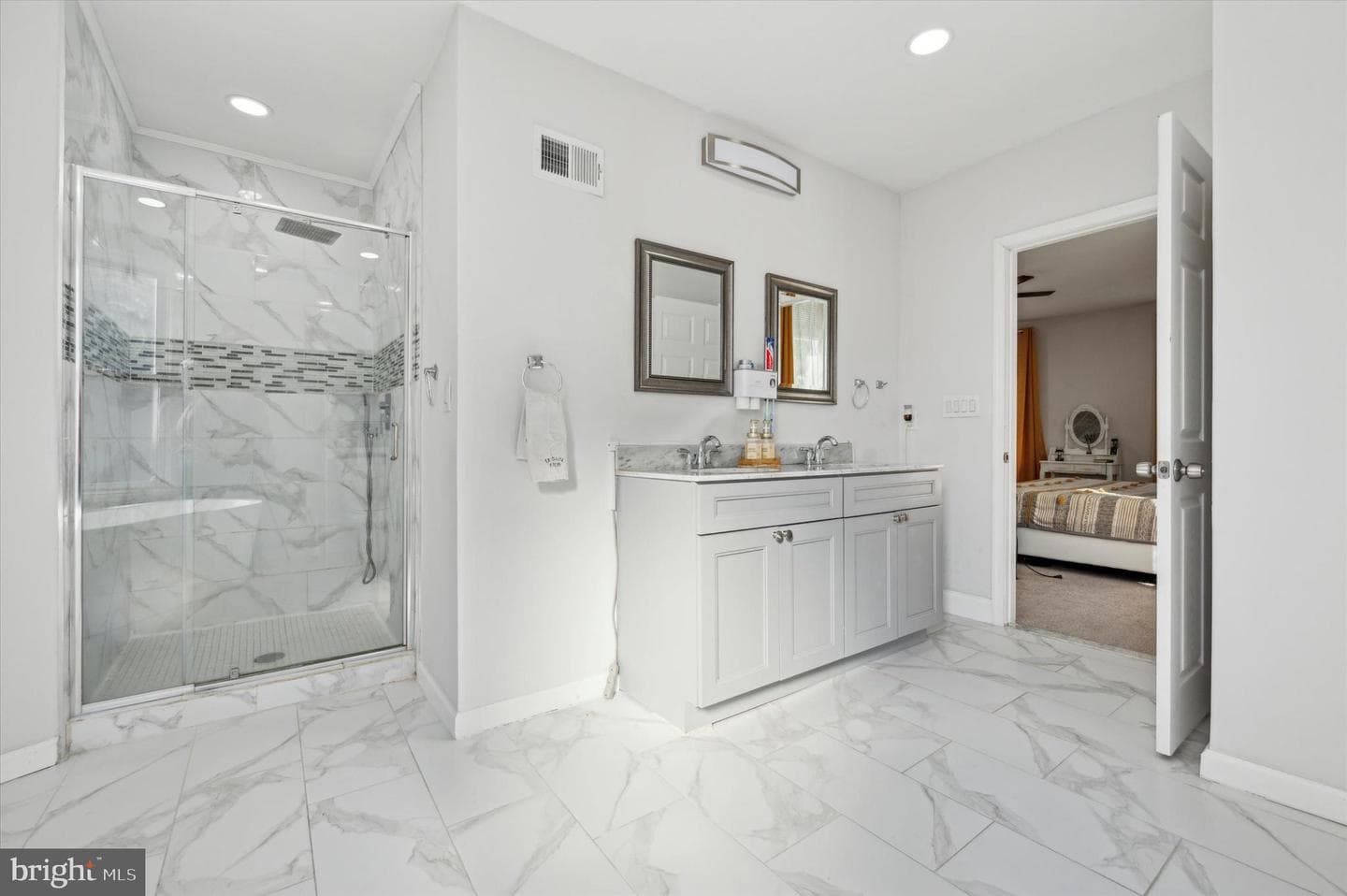 6335 Burbridge Street photo 22