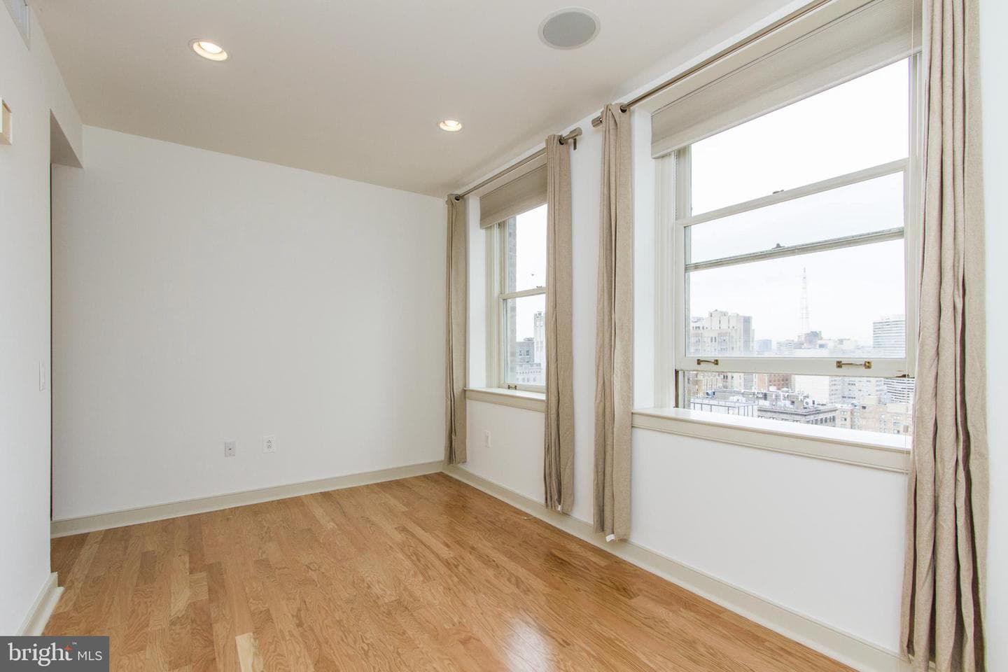 111 S 15th Street #2102 photo 37