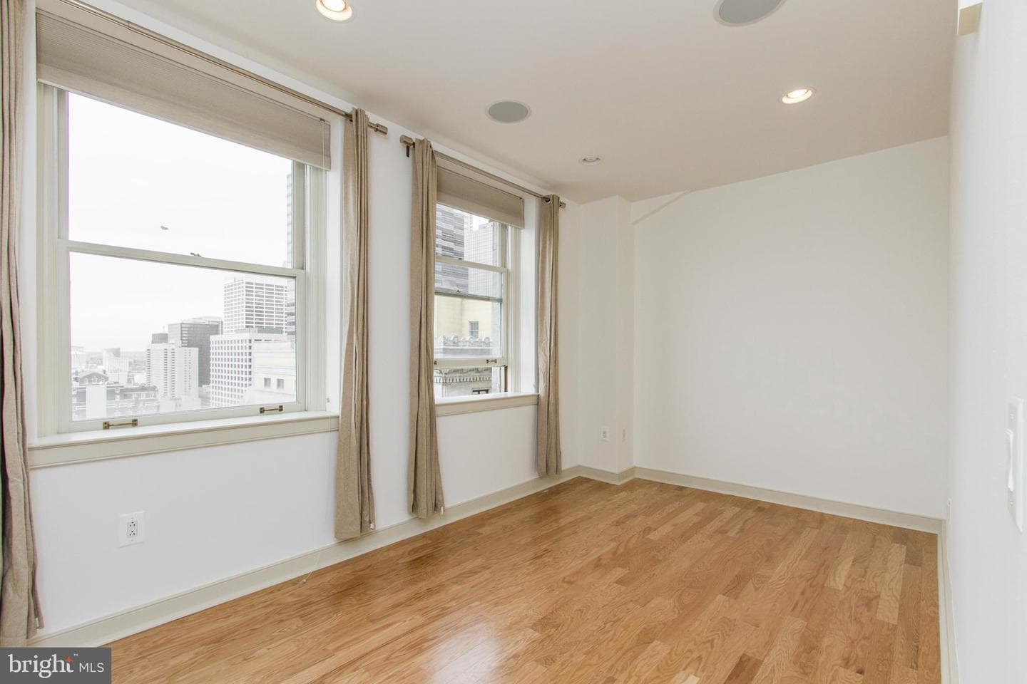 111 S 15th Street #2102 photo 38