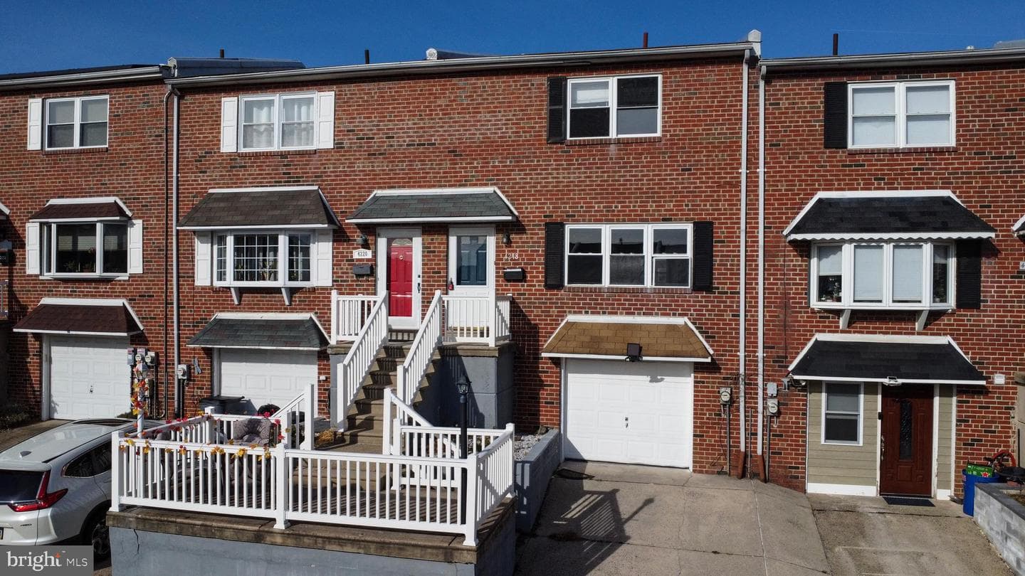 4218 Chalfont Place photo 1