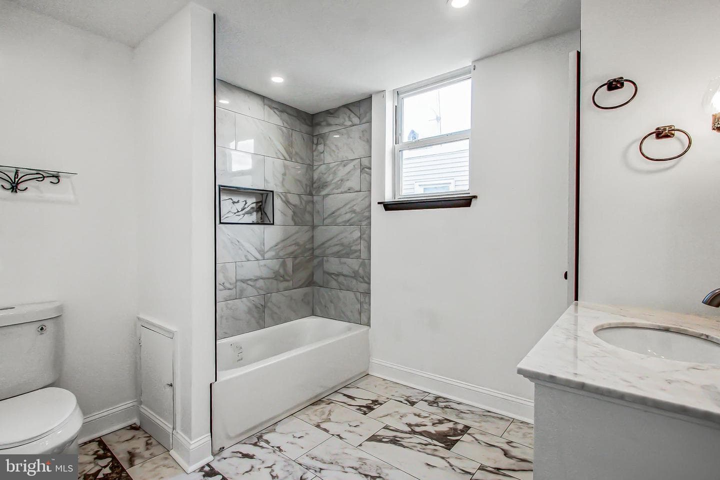 2533 S Mildred Street photo 8