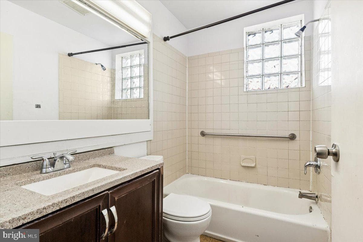 5205-07 Webster Street photo 17